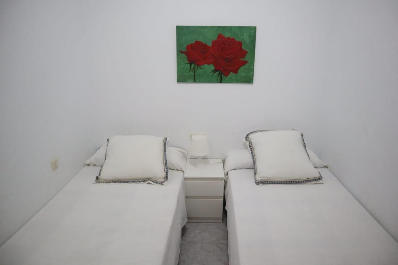 Apartamento cerca del casco antiguo y a un paso de la playa norte Peñíscola Exterior foto